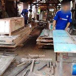 artisan antique furniture