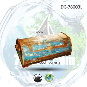 boat trunk box